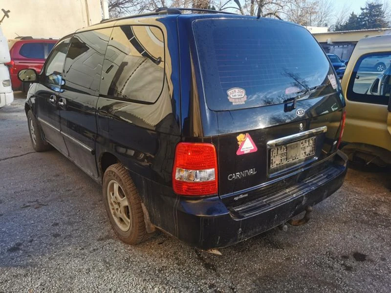 Kia Carnival 2.9CRDI, снимка 7 - Автомобили и джипове - 35376173