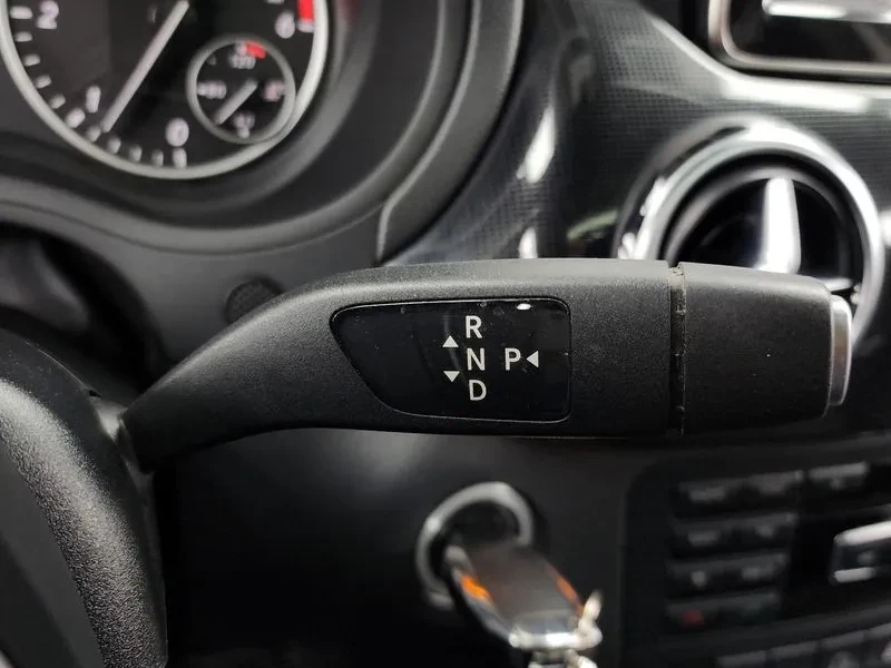 Mercedes-Benz B 200 2.0, снимка 9 - Автомобили и джипове - 54278349