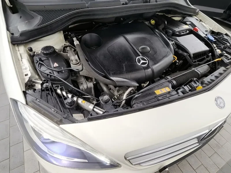 Mercedes-Benz B 200 2.0, снимка 6 - Автомобили и джипове - 54278349