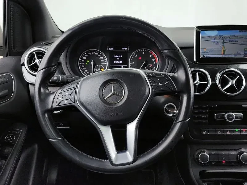 Mercedes-Benz B 200 2.0, снимка 13 - Автомобили и джипове - 54278349