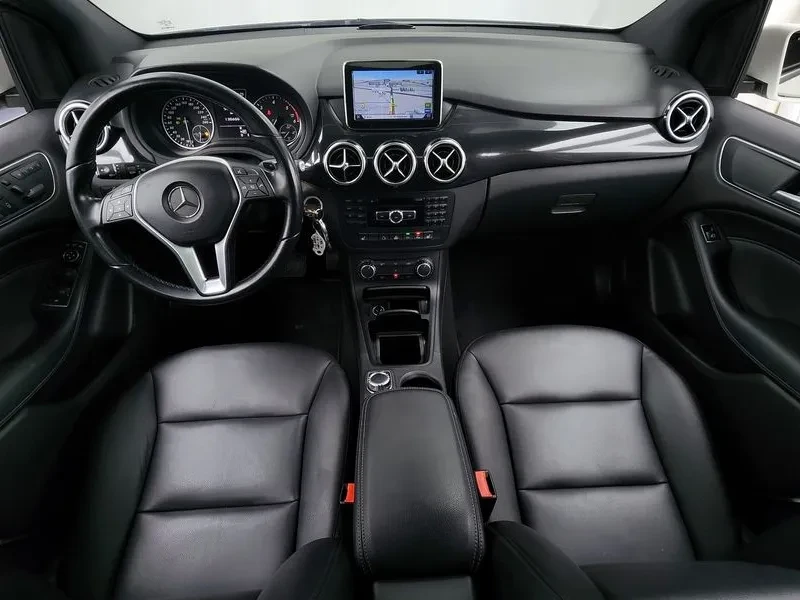 Mercedes-Benz B 200 2.0, снимка 7 - Автомобили и джипове - 54278349