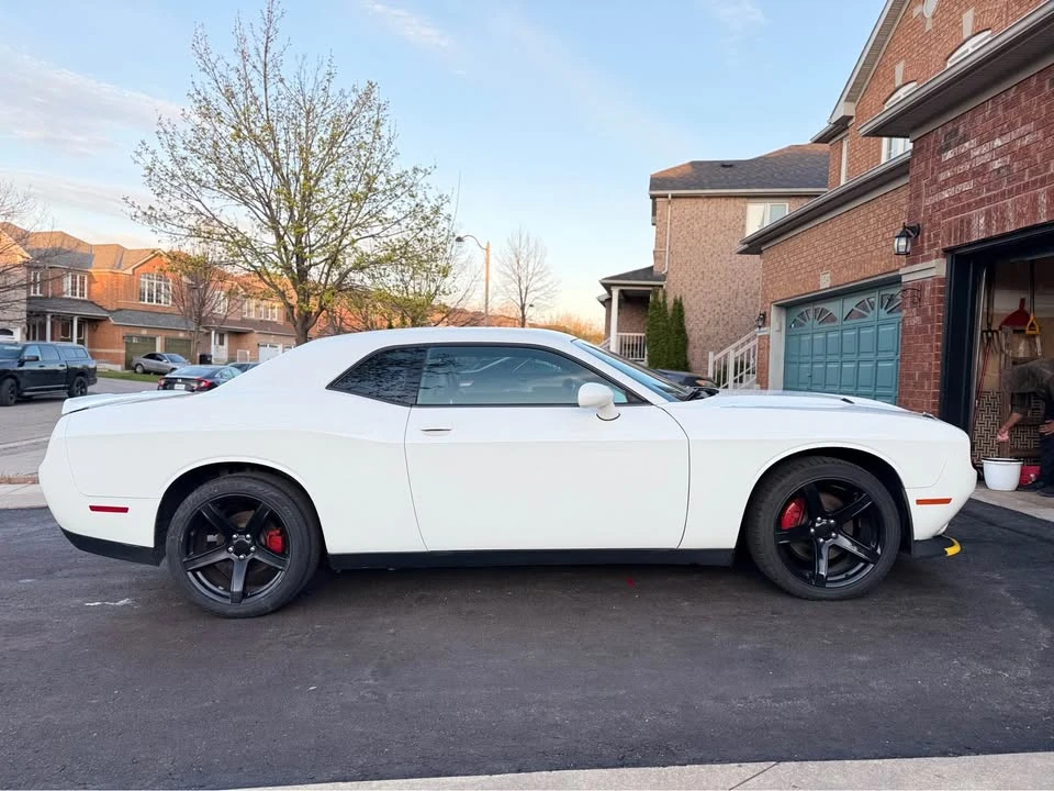 Dodge Challenger * SXT PLUS* * ZF 8HP* АвтоКредит(ЦЕНА ДО БГ) - изображение 5