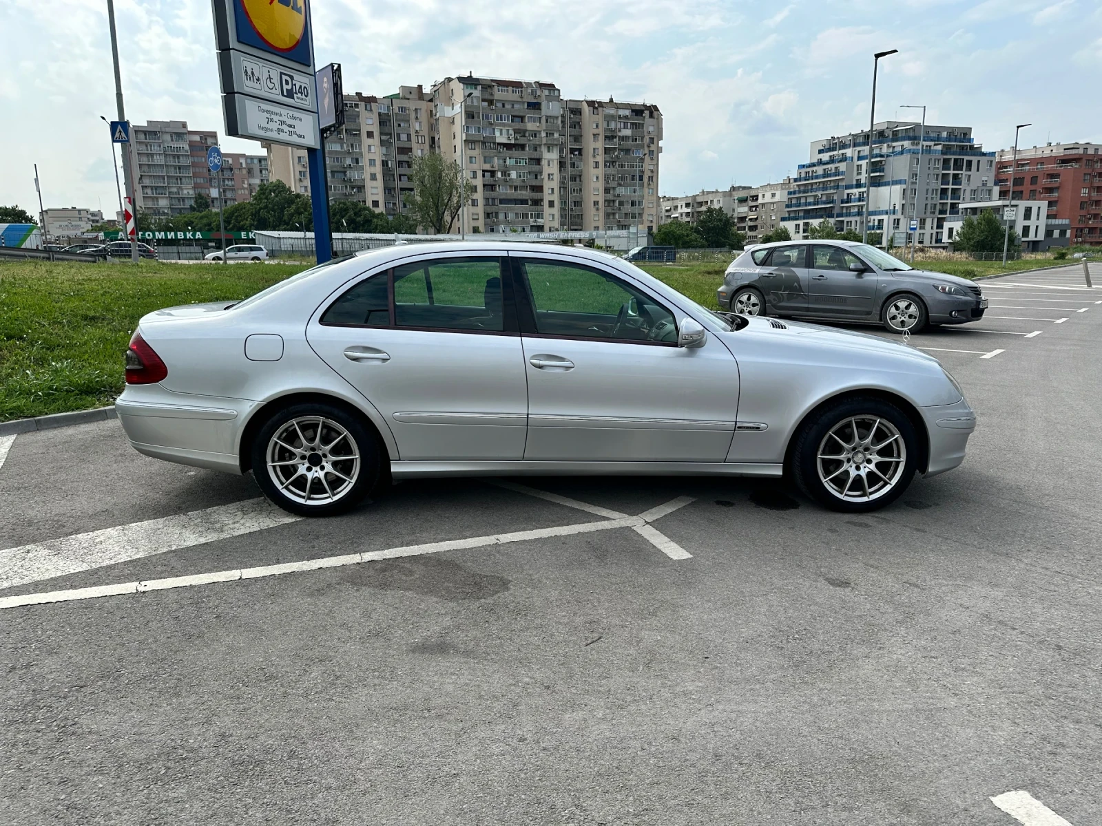 Mercedes-Benz E 320 CDI EVO FACELIFT 7-G TRONIC - изображение 4