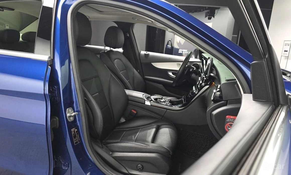 Mercedes-Benz C 200, снимка 10 - Автомобили и джипове - 53984996