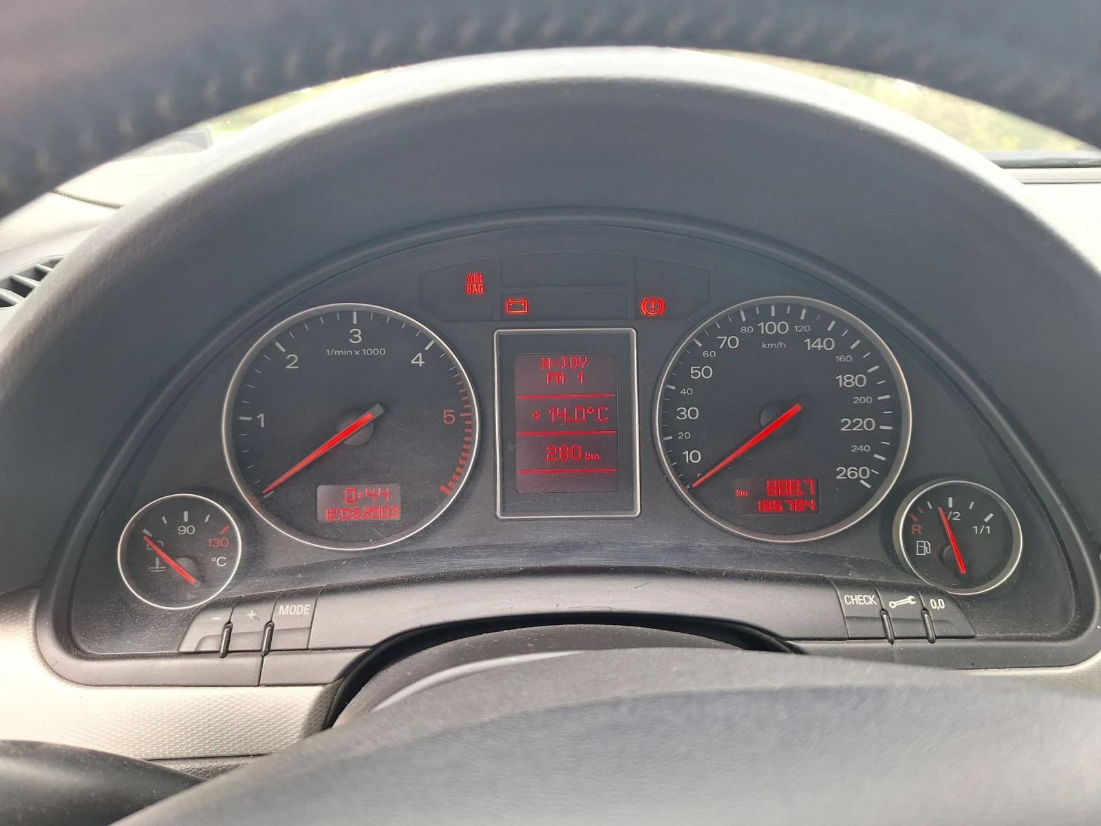 Audi A4, снимка 9 - Автомобили и джипове - 54150359