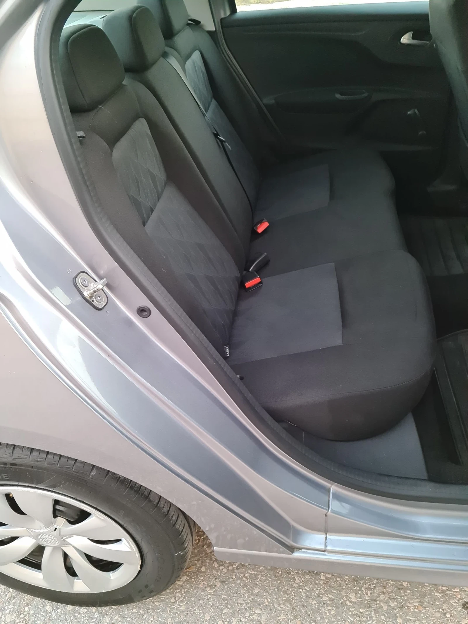 Citroen C-Elysee 1.2i / става на газ, снимка 9 - Автомобили и джипове - 54221349