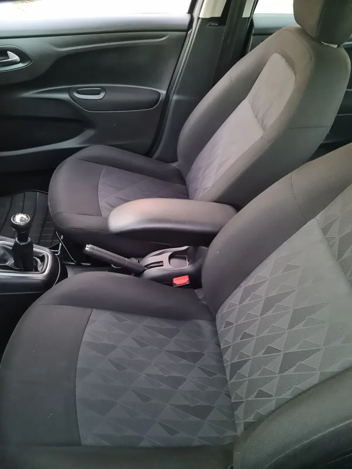 Citroen C-Elysee 1.2i / става на газ, снимка 7 - Автомобили и джипове - 54221349