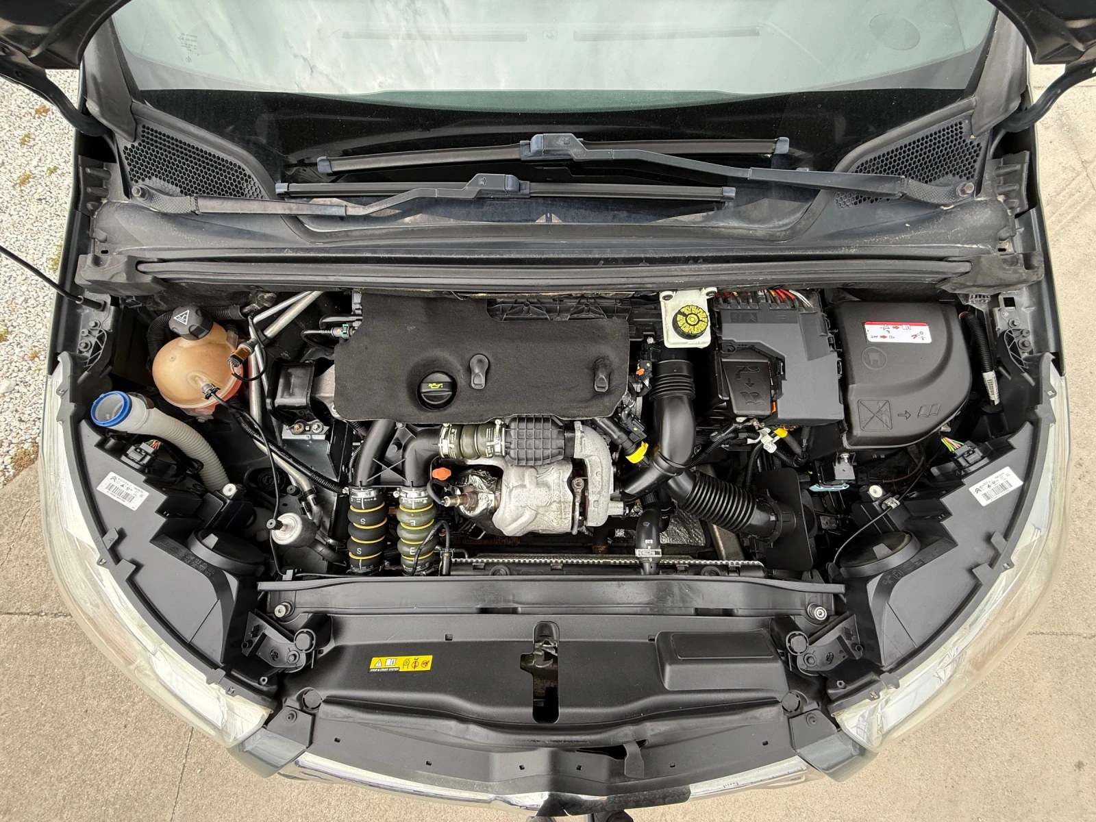 Citroen DS4 1.6 E-HDi * МАСАЖ* , снимка 17 - Автомобили и джипове - 54389246