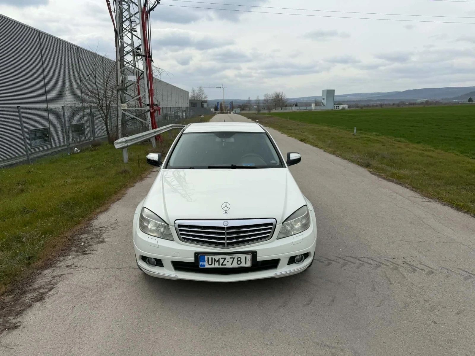 Mercedes-Benz C 220, снимка 2 - Автомобили и джипове - 54770453