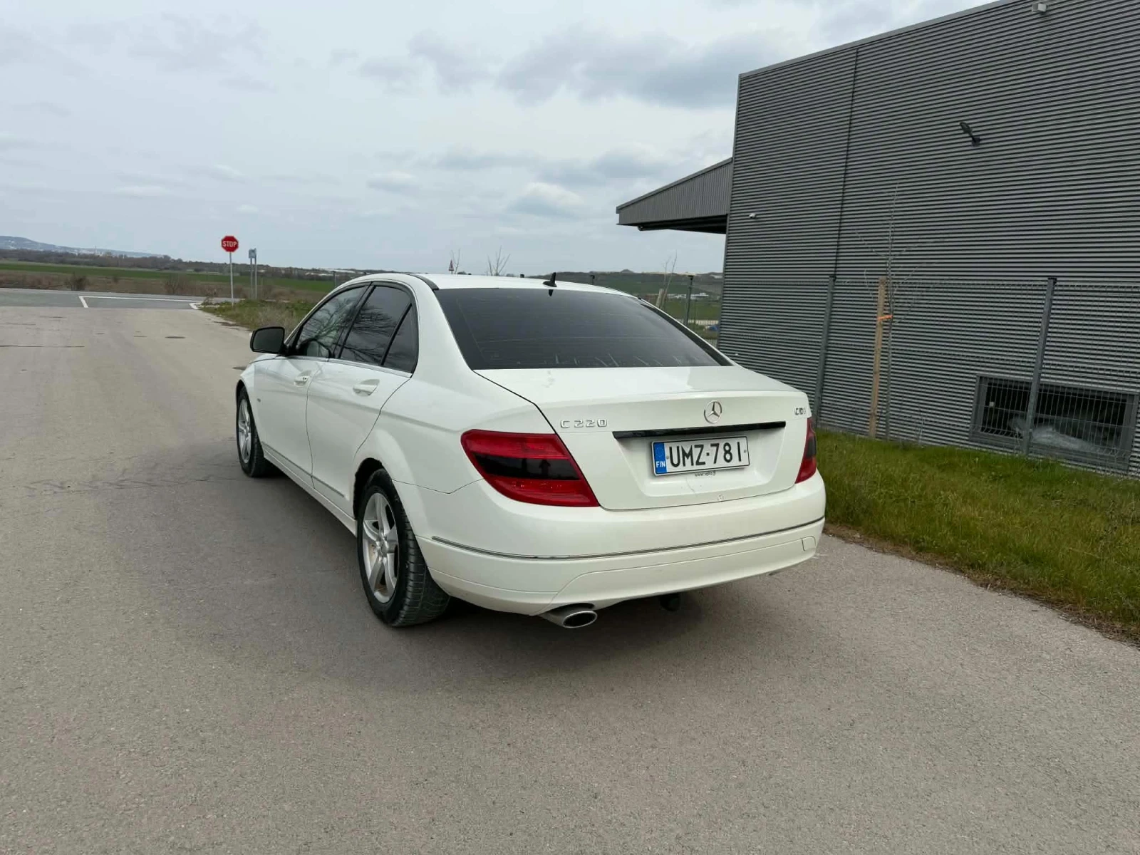Mercedes-Benz C 220, снимка 3 - Автомобили и джипове - 54770453