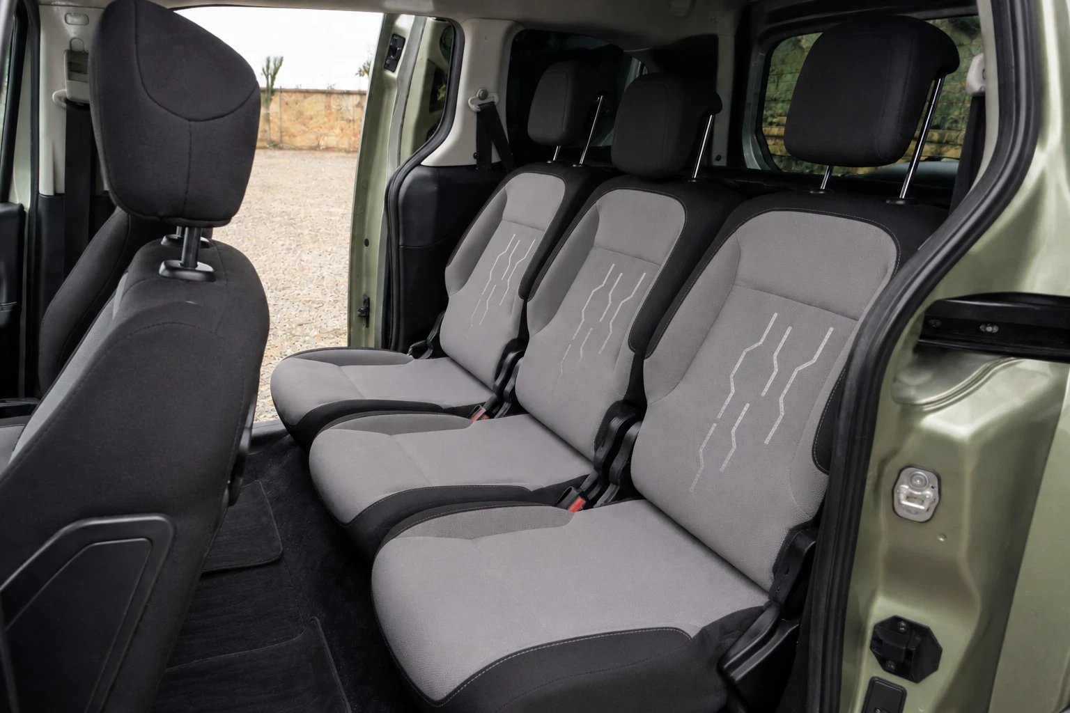 Peugeot Partner 1.6 HDI 92 hp, снимка 6 - Автомобили и джипове - 54919280