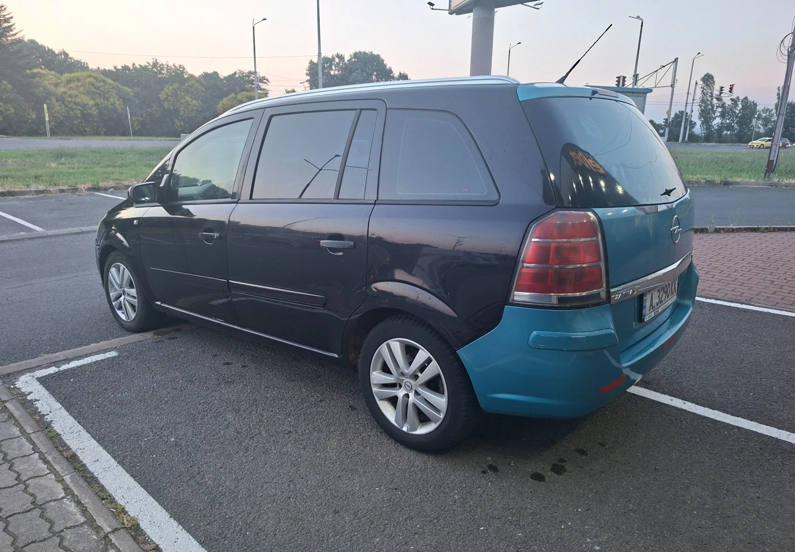 Opel Zafira Автоматик, снимка 6 - Автомобили и джипове - 55127394
