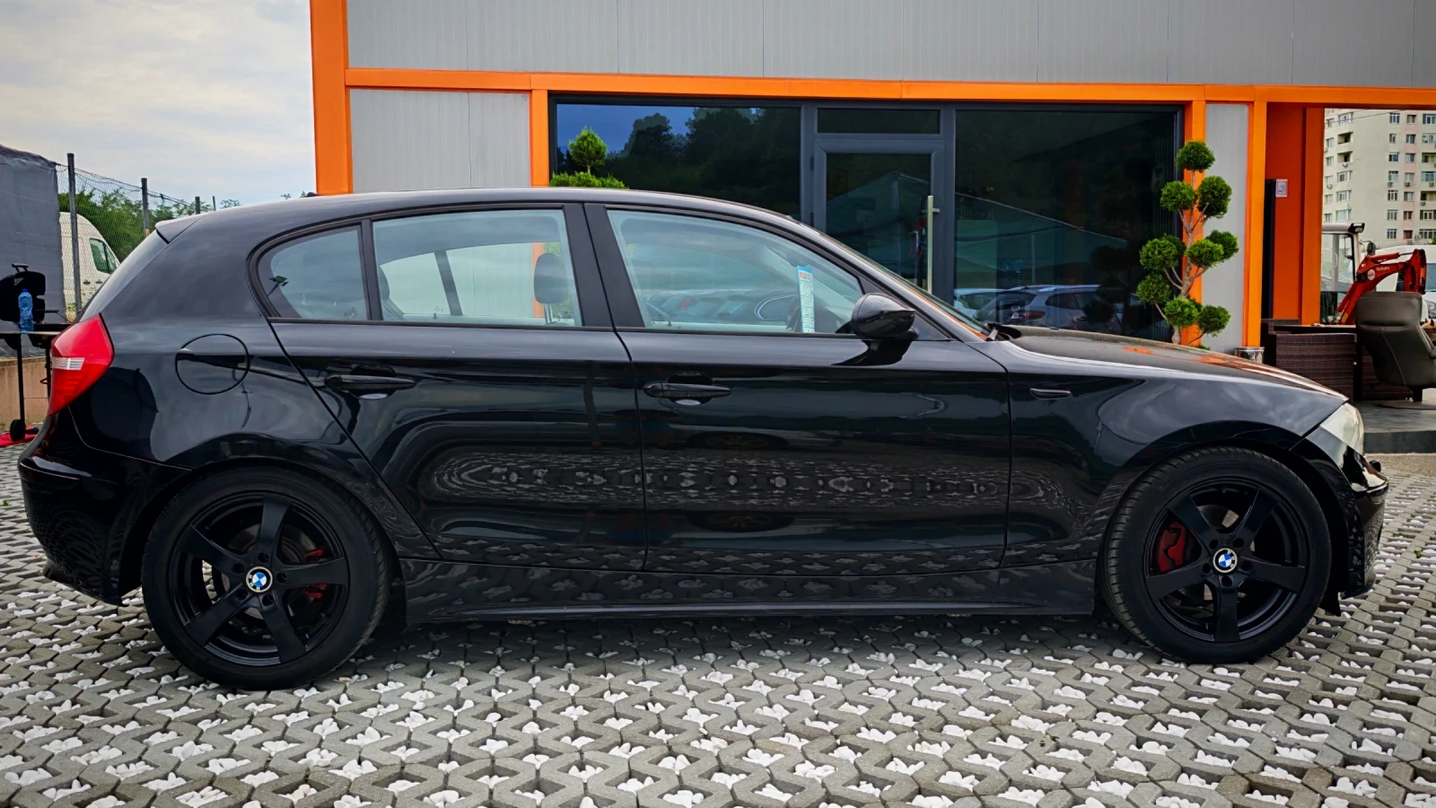 BMW 118 2.0D Xenon, снимка 6 - Автомобили и джипове - 55471197