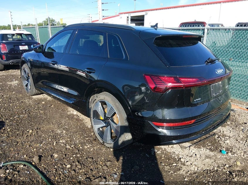 Audi E-Tron Premium Plus Quattro, снимка 3 - Автомобили и джипове - 55533394