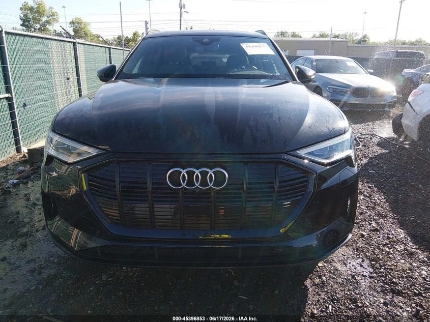 Audi E-Tron Premium Plus Quattro, снимка 12 - Автомобили и джипове - 55533394