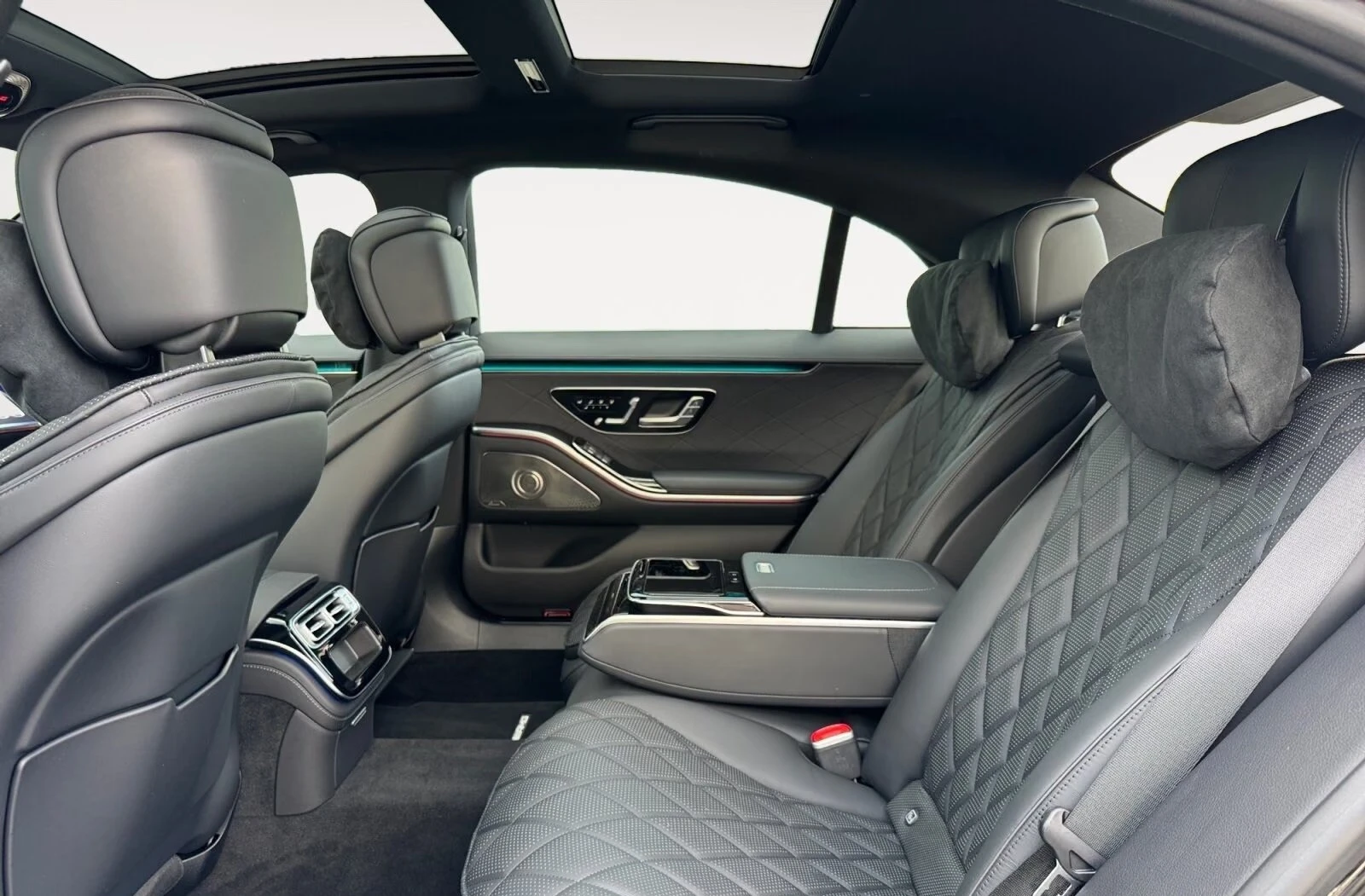 Mercedes-Benz S 500 AMG / LONG / BURM / PANO / MULTIBEAM / PANO/ 360 /, снимка 15 - Автомобили и джипове - 55886566