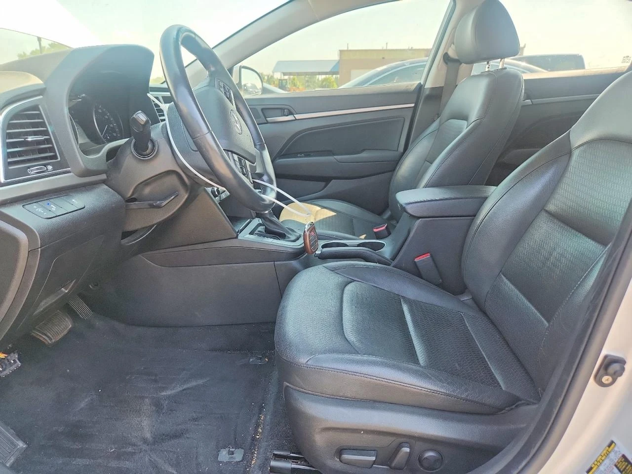 Hyundai Elantra 2.0l Limited, снимка 7 - Автомобили и джипове - 56145173