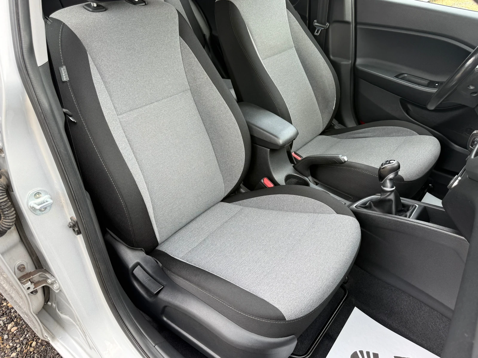 Hyundai I20 1.4 CRDI ACTIVE, снимка 11 - Автомобили и джипове - 56167937