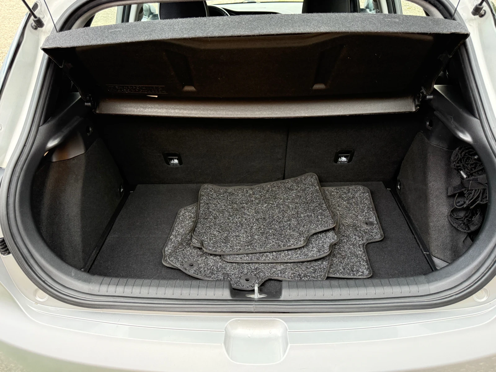 Hyundai I20 1.4 CRDI ACTIVE, снимка 13 - Автомобили и джипове - 56167937