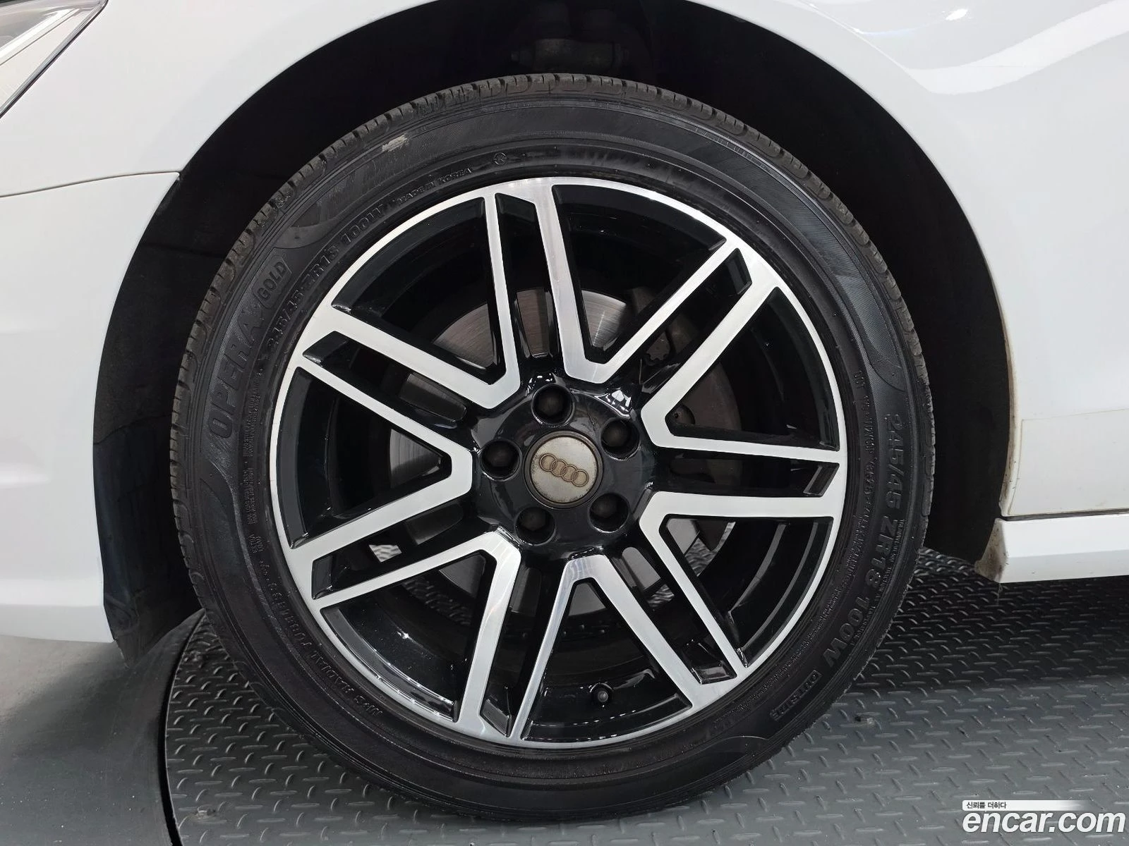 Audi A6 35 TDI, снимка 5 - Автомобили и джипове - 56378836