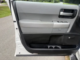 Toyota Sequoia 5.7* V8* PLATINUM* ПОДГРЕВ* ОБДУХВАНЕ* КАМЕРА* JBL, снимка 7