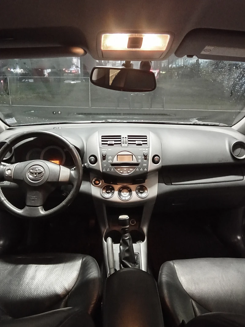 Toyota Rav4, снимка 6 - Автомобили и джипове - 47994390