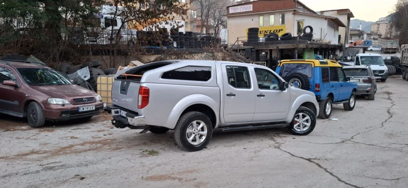 Nissan Navara 2.5 dci, снимка 10 - Автомобили и джипове - 48176840