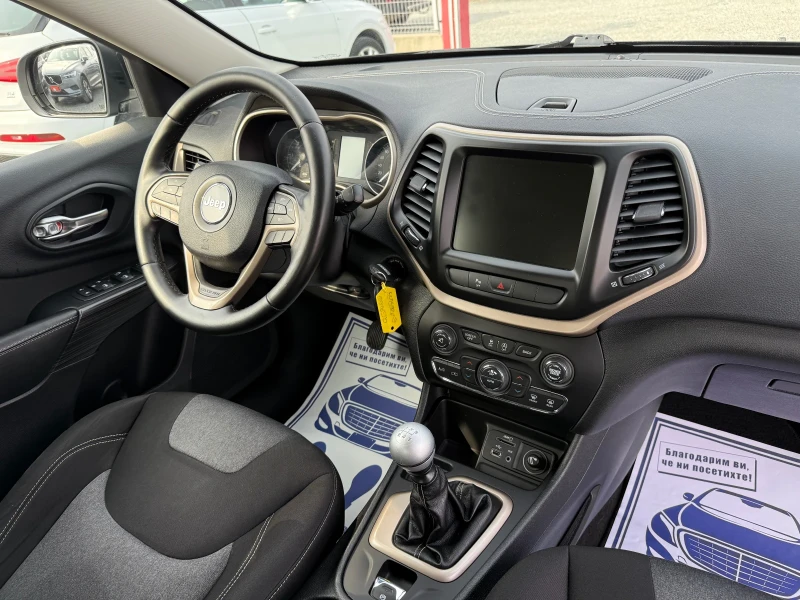 Jeep Cherokee (KATO НОВА), снимка 16 - Автомобили и джипове - 48310615