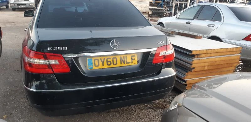 Mercedes-Benz E 250 CDI OM651 седан на части , снимка 14 - Автомобили и джипове - 30433521