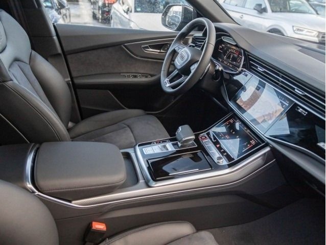 Audi RSQ8 4.0 TFSI/ BLACK OPTIC/ PANO/ MATRIX/ CAMERA/ 23/, снимка 15 - Автомобили и джипове - 43307840