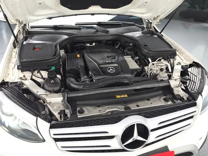 Mercedes-Benz GLC 300 4Matic, снимка 6 - Автомобили и джипове - 56020024
