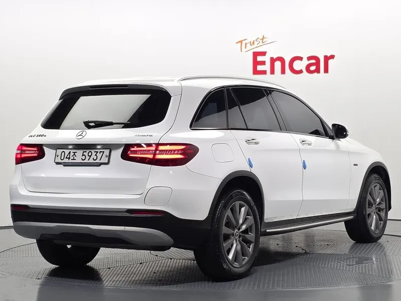 Mercedes-Benz GLC 300 4Matic, снимка 2 - Автомобили и джипове - 56020024