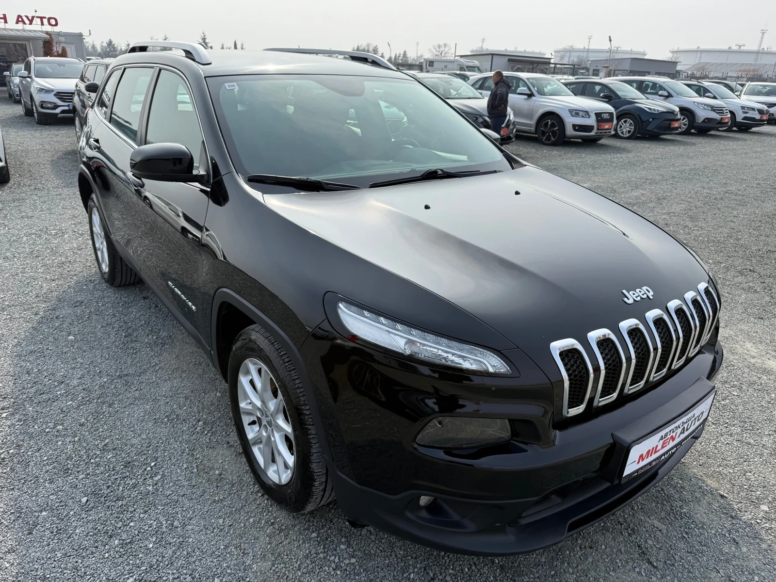 Jeep Cherokee (KATO НОВА) - изображение 3