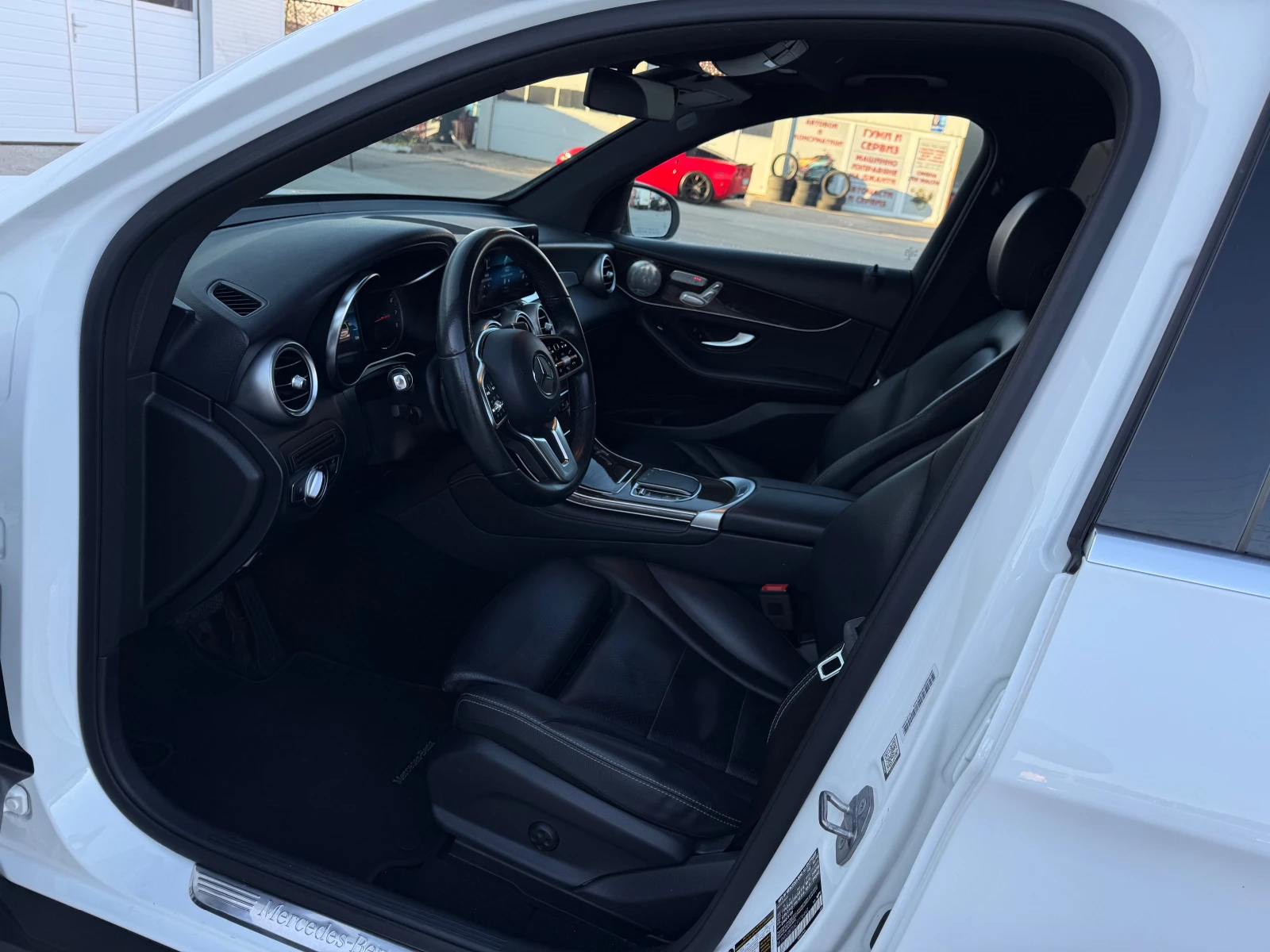 Mercedes-Benz GLC 300 Face* 4 Matic* LED, снимка 14 - Автомобили и джипове - 52666609