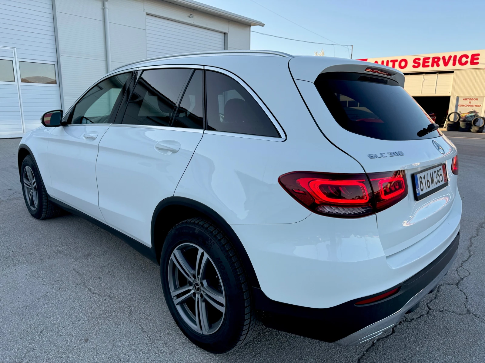 Mercedes-Benz GLC 300 Face* 4 Matic* LED, снимка 6 - Автомобили и джипове - 52666609
