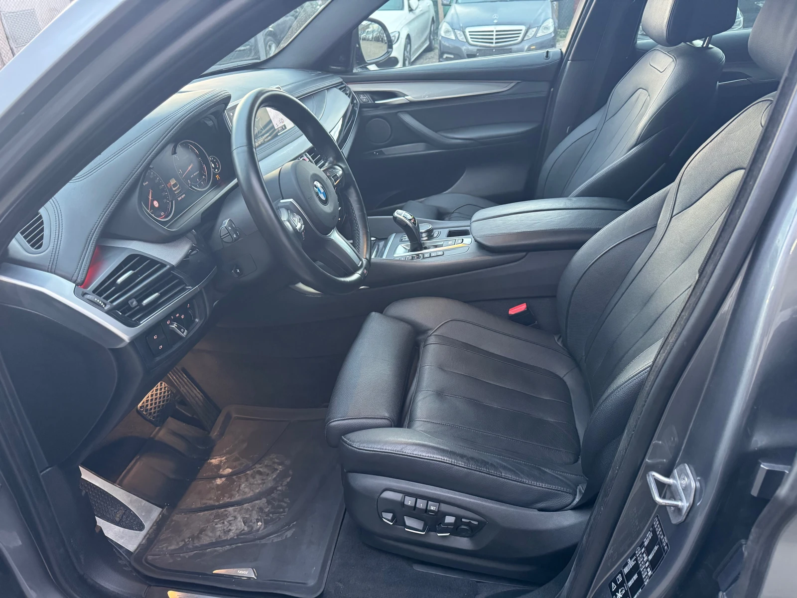 BMW X6 M50D - изображение 8
