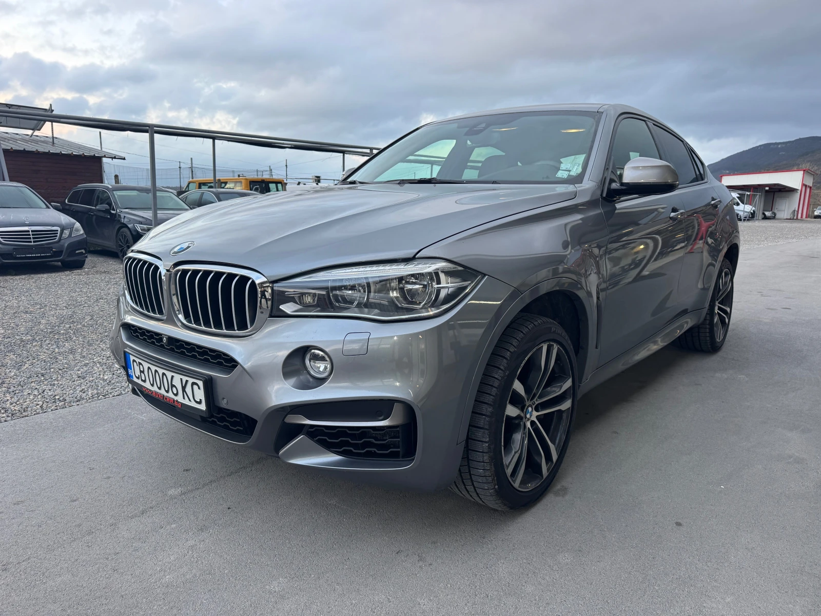 BMW X6 M50D - изображение 3