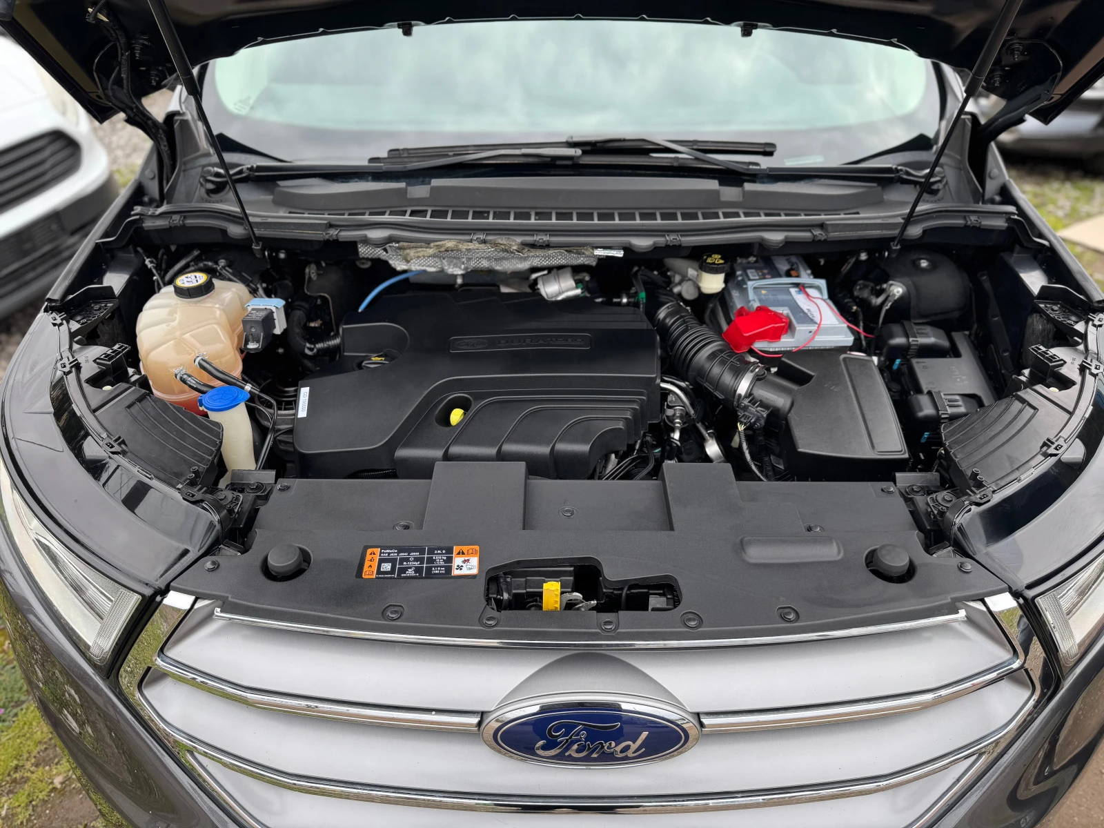 Ford Edge 2.0TDCI * TITANIUM* NAVI* DISTRONIC, снимка 17 - Автомобили и джипове - 54031030