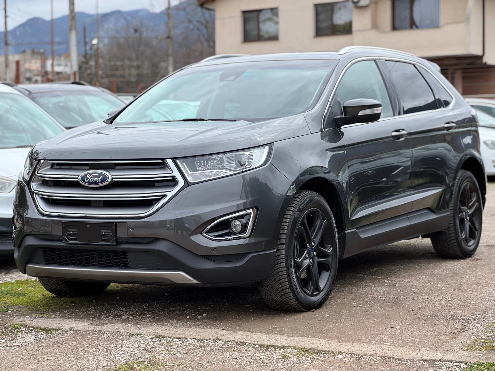 Ford Edge 2.0TDCI * TITANIUM* NAVI* DISTRONIC, снимка 2 - Автомобили и джипове - 54031030