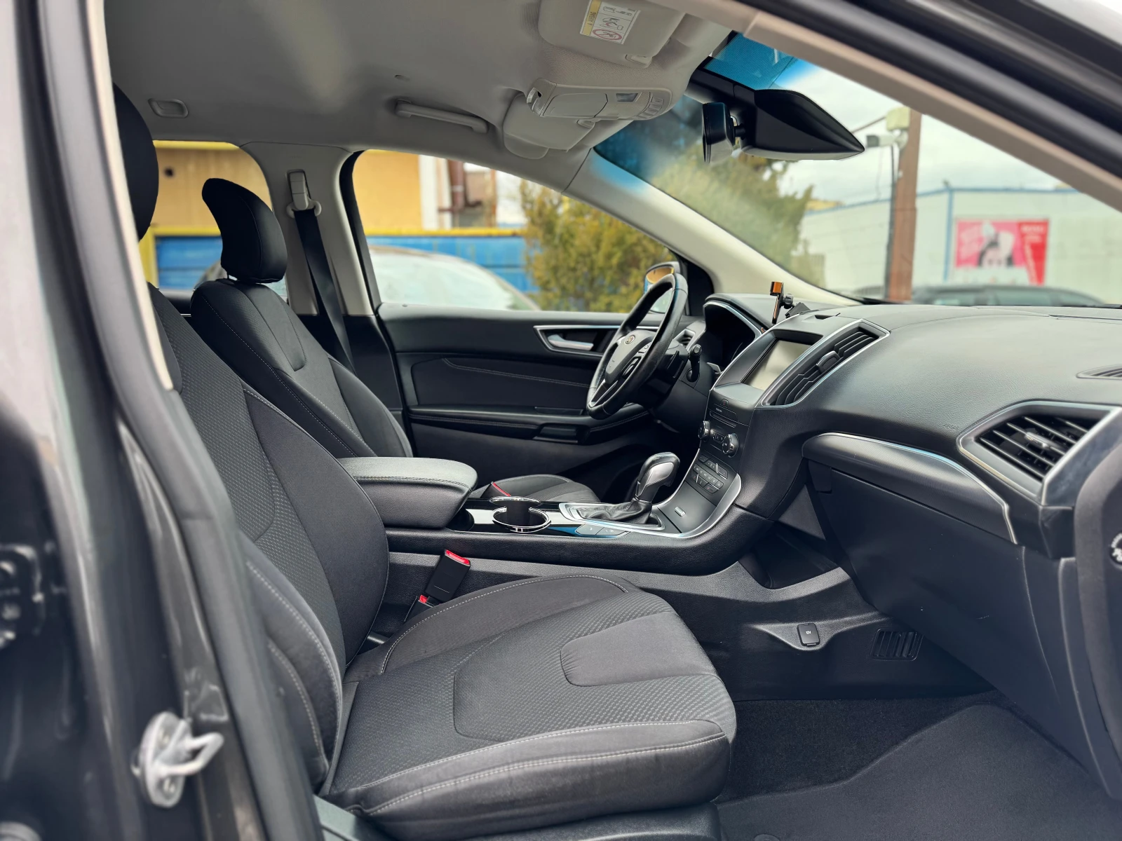 Ford Edge 2.0TDCI * TITANIUM* NAVI* DISTRONIC, снимка 10 - Автомобили и джипове - 54031030