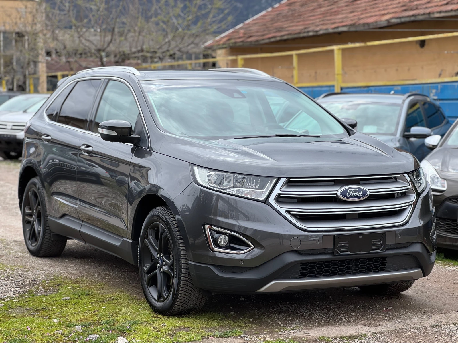Ford Edge 2.0TDCI * TITANIUM* NAVI* DISTRONIC, снимка 3 - Автомобили и джипове - 54031030