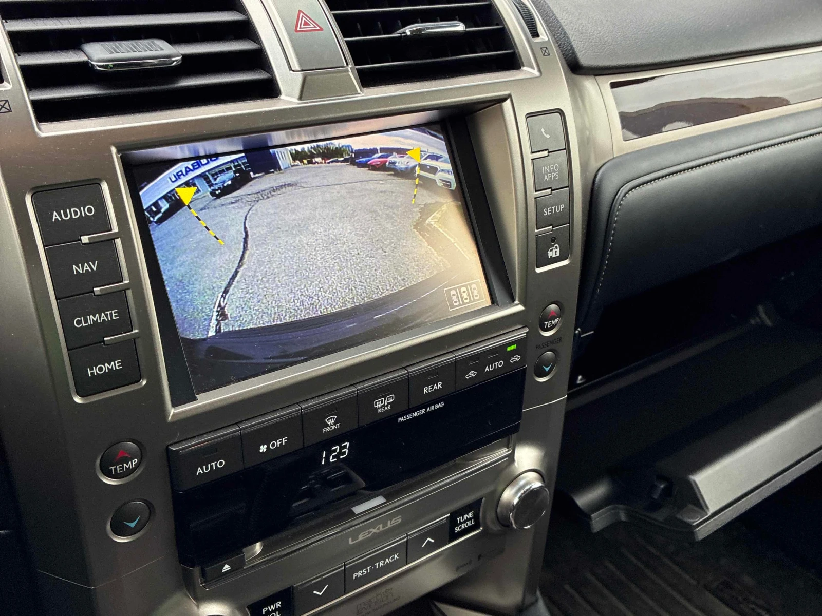 Lexus GX 460 * * CARFAX * * АВТО КРЕДИТ * * , снимка 10 - Автомобили и джипове - 54569131