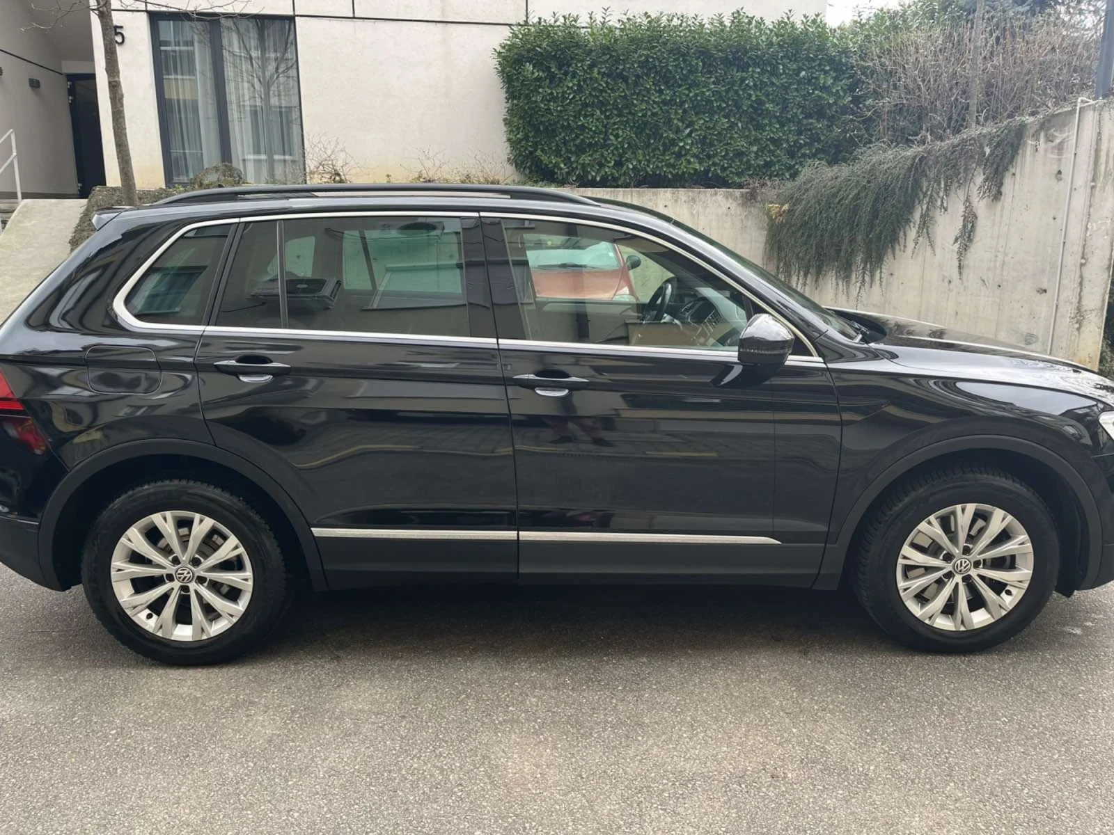 VW Tiguan TSI 2.0 190 к.с., снимка 4 - Автомобили и джипове - 54635306