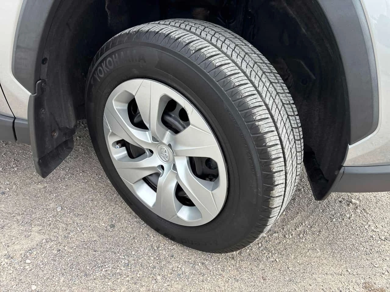 Toyota Rav4 * LE * DISTRONIC* ПОДГРЕВИ* , снимка 7 - Автомобили и джипове - 54839472