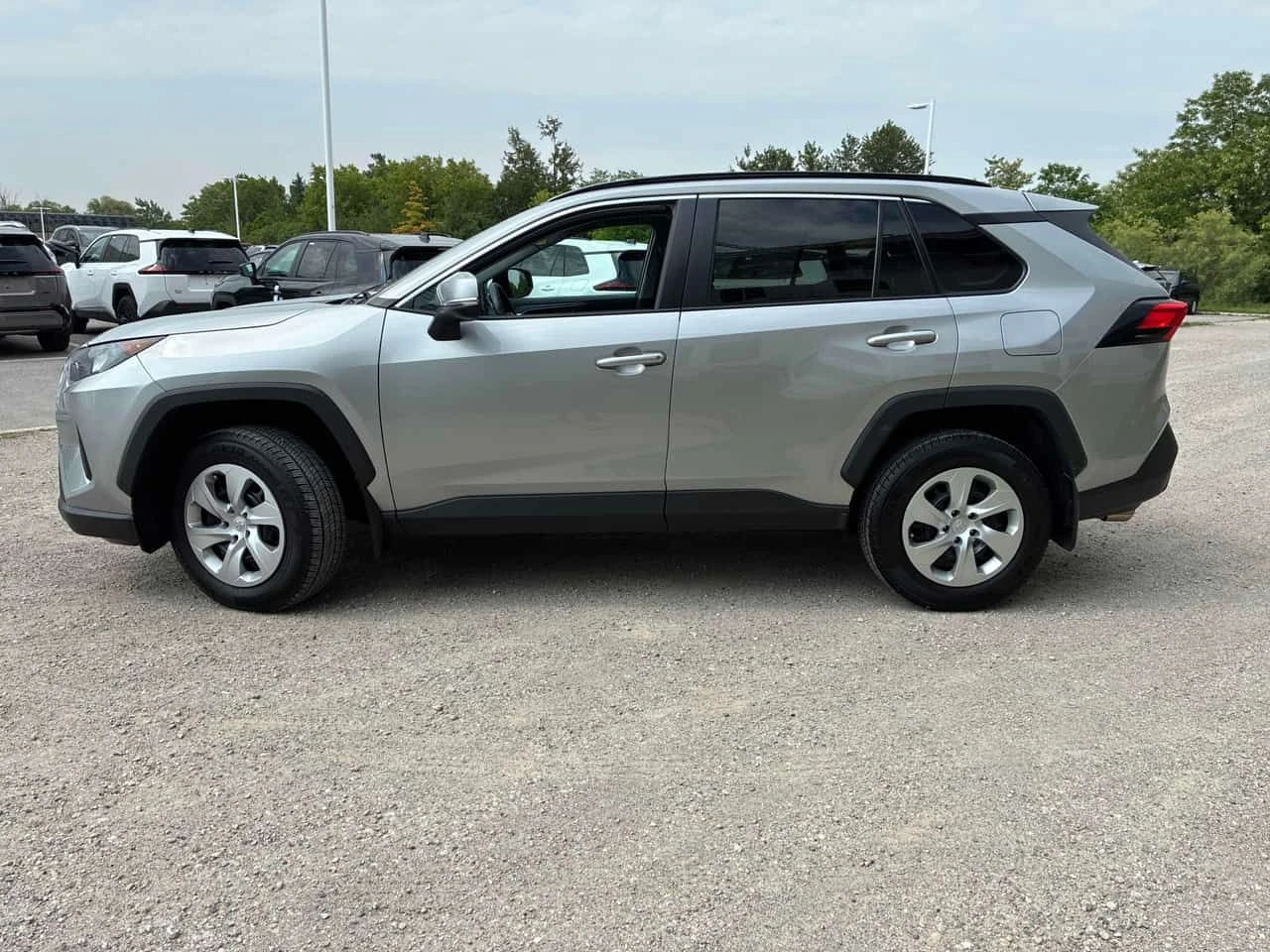 Toyota Rav4 * LE * DISTRONIC* ПОДГРЕВИ* , снимка 2 - Автомобили и джипове - 54839472