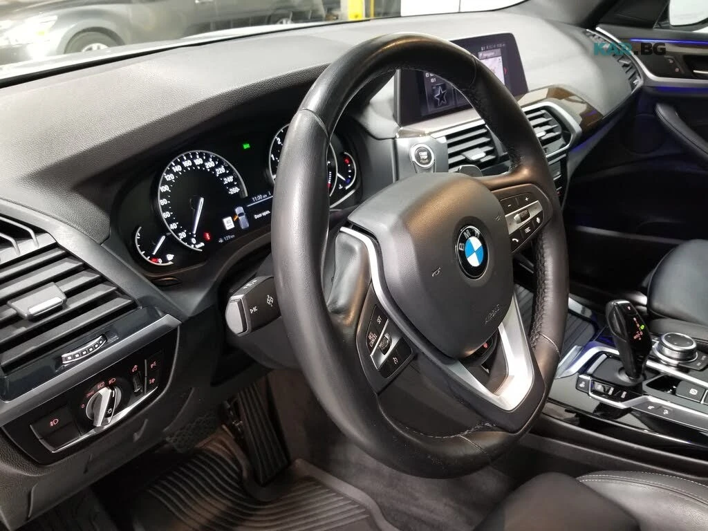 BMW X3 * PANORAMA * AWD * Автокредит (Цена до България), снимка 12 - Автомобили и джипове - 55090108