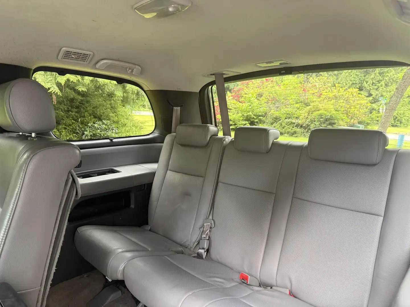 Toyota Sequoia 5.7* V8* PLATINUM* ПОДГРЕВ* ОБДУХВАНЕ* КАМЕРА* JBL, снимка 12 - Автомобили и джипове - 55103345