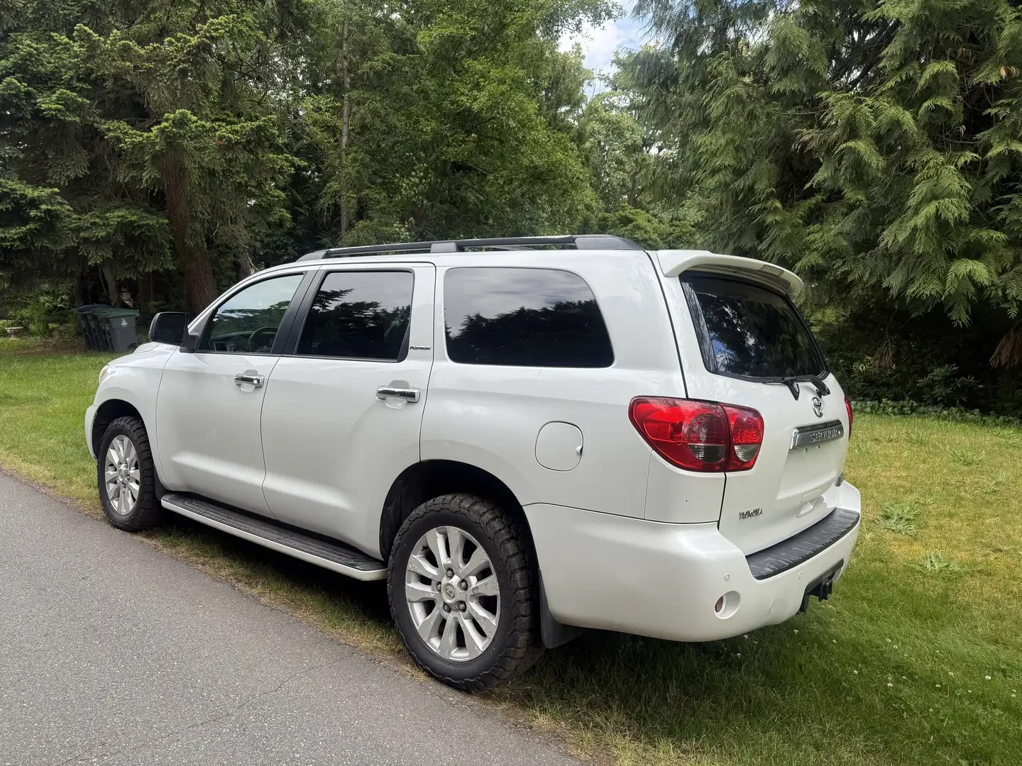 Toyota Sequoia 5.7* V8* PLATINUM* ПОДГРЕВ* ОБДУХВАНЕ* КАМЕРА* JBL, снимка 4 - Автомобили и джипове - 55103345