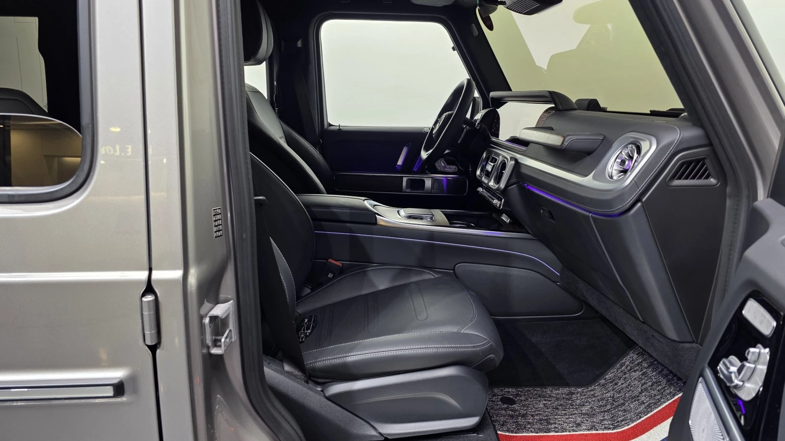 Mercedes-Benz G 450 ЛЮК* 360* KEYLESS* ПОДГРЕВ ВОЛАН* КРАЙНА ЦЕНА, снимка 11 - Автомобили и джипове - 55276554