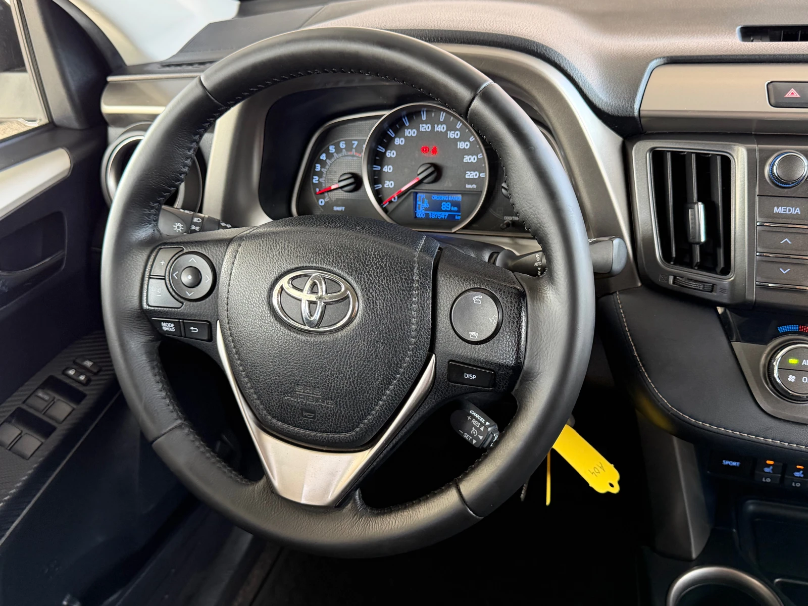 Toyota Rav4 2.0I, 4X4, ПЪЛНА СЕРВИЗНА ИСТОРИЯ+ ФАКТУРИ!, снимка 11 - Автомобили и джипове - 55644807